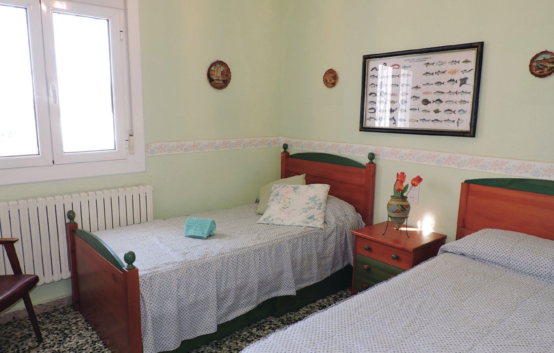 5 bedrooms, WiFi, bed sheets, wheelchair access