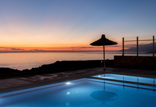 Thea villa ,south Crete,Sea views, Kids Pool