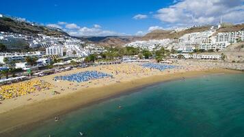 Vlak bij het strand, strandlakens