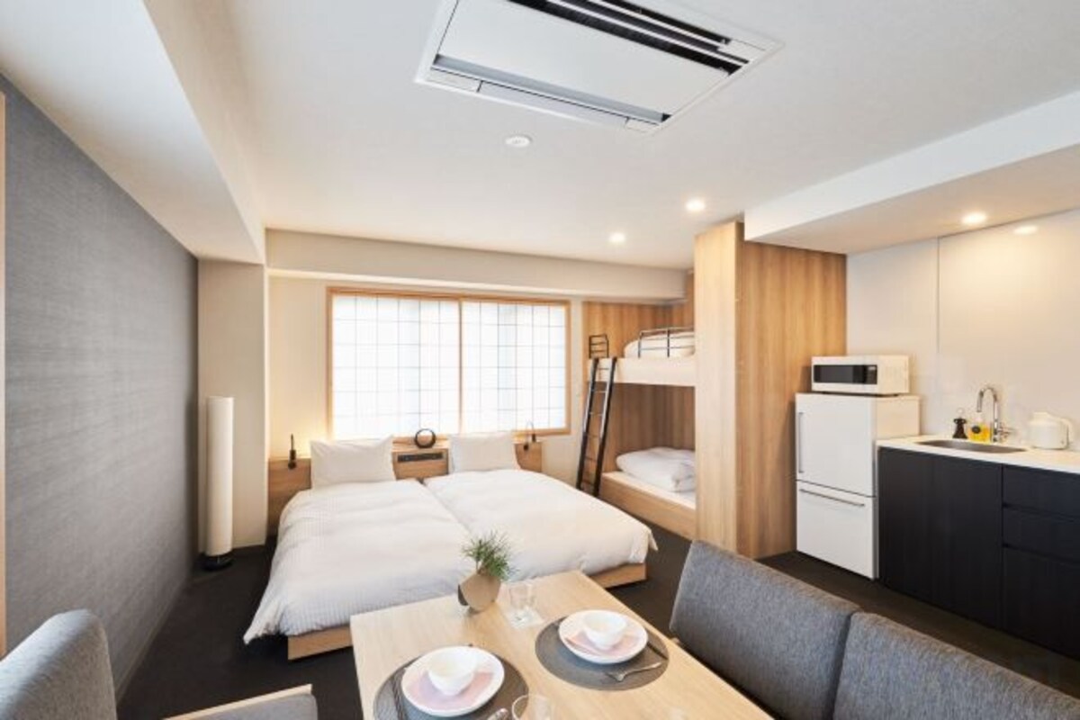 Edredons de pluma, cofres nos quartos, Wi-Fi de cortesia, roupa de cama