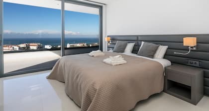 ERICEIRAHILLS- "THE VILLA" LUXURY VILLA IN BEAUTIFUL ERICEIRA