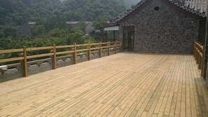 高級大床房 | 露台/庭院
