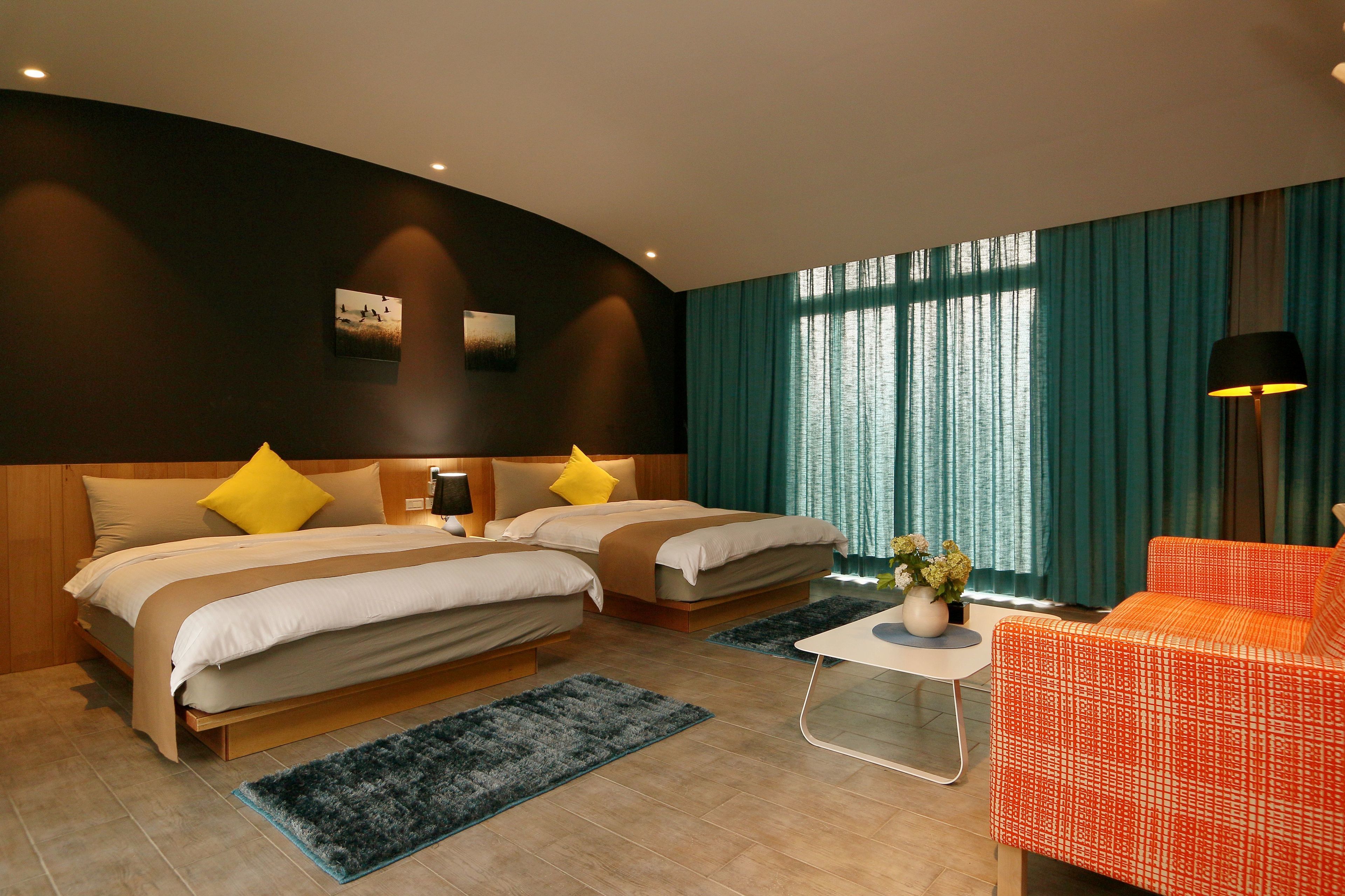 Rollaway beds, free WiFi