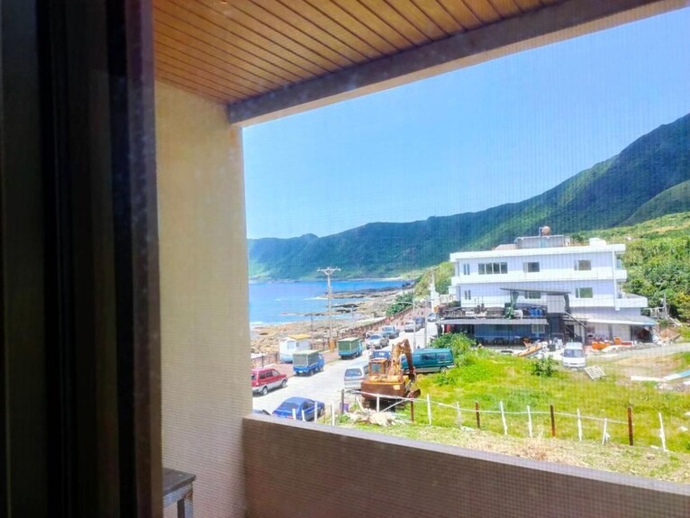 兩隻魚評價、特色體驗、房價資訊、訂房連結 – 親切管家與海景陽台 - 照片 3
