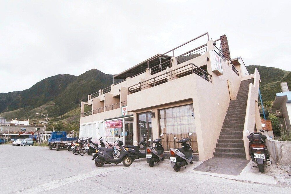 Two Fish民宿 by null