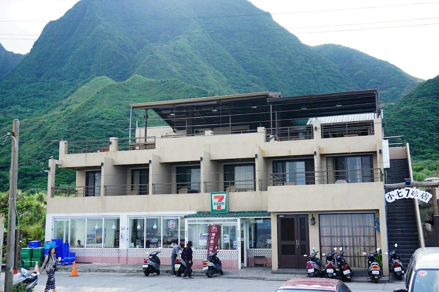兩隻魚評價、特色體驗、房價資訊、訂房連結 – 親切管家與海景陽台 - 照片 1