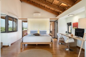 5 chambres, fer et planche à repasser, Wi-Fi, draps fournis