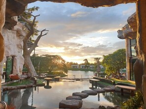 Breakfast, lunch, dinner served; Thai cuisine  - I View Park Resort (Udon Thani)