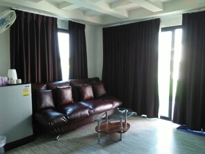 Minibar, free WiFi - I View Park Resort (Udon Thani)