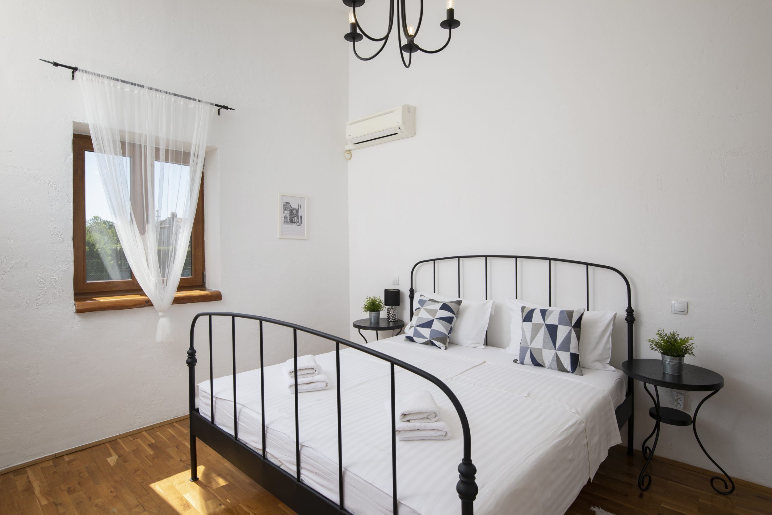 4 Schlafzimmer, Bügeleisen/Bügelbrett, Reisekinderbett, kostenloses WLAN