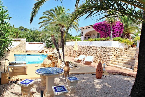 Balia - sea view holiday home with private pool in Benissa