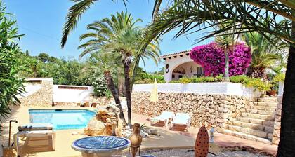 Balia - sea view holiday home with private pool in Benissa