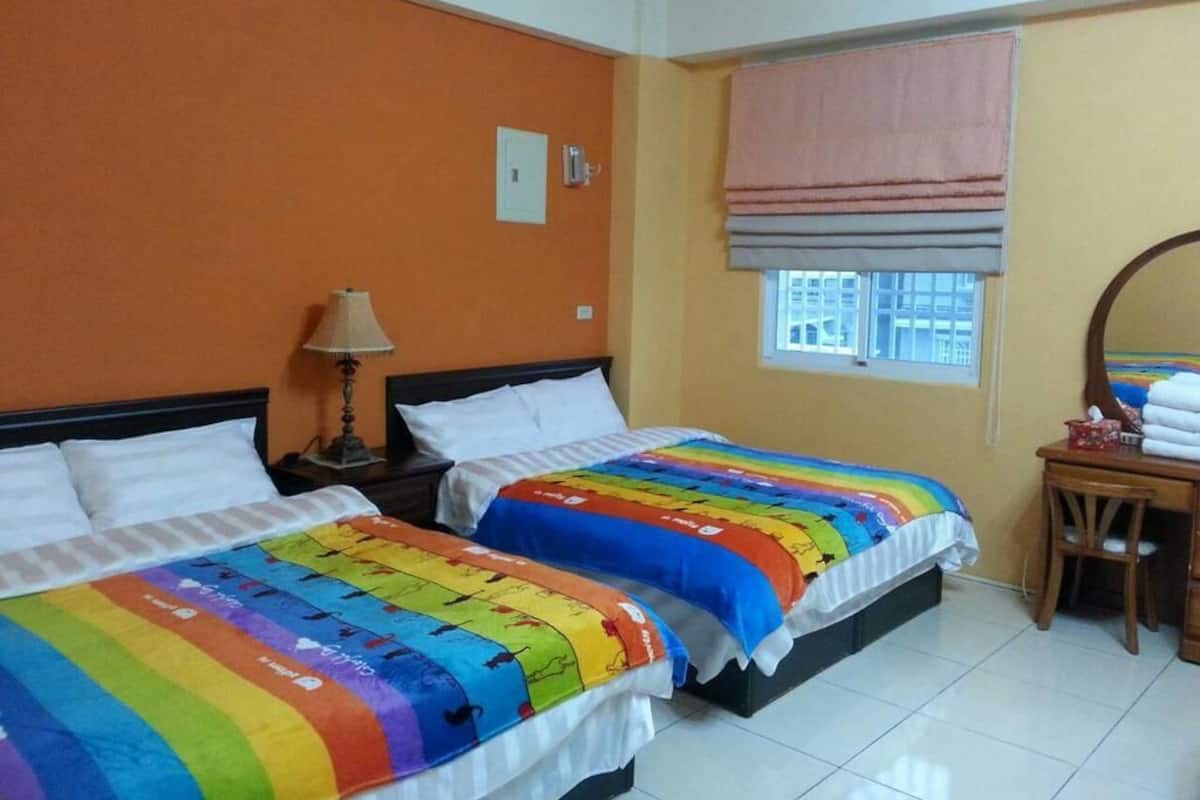 Decoración personalizada, muebles diferentes y escritorio