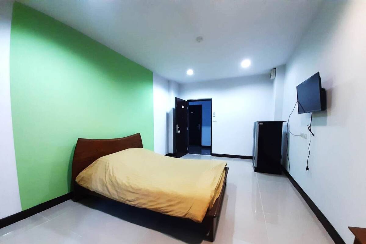 Standard Double Room | 암막 커튼, 간이 침대, 무료 WiFi