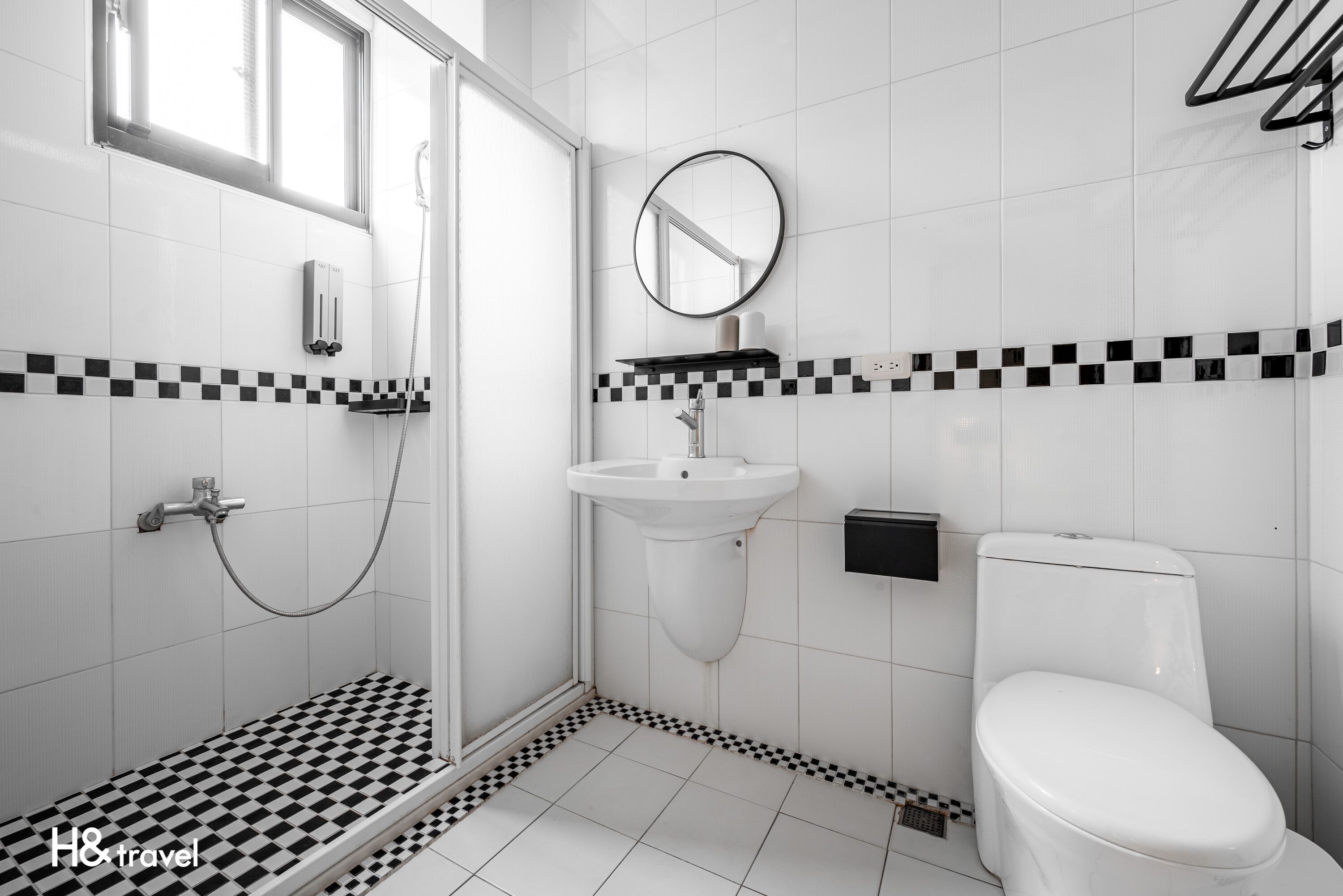 deluxe double room, balcony | 1 bedroom, desk, free wifi, bed sheets