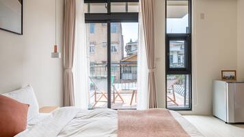 Deluxe Double Room, Balcony | Desk, free WiFi, bed sheets