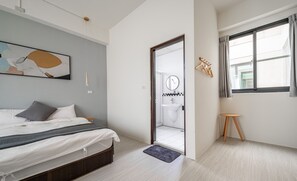 Deluxe Double Room | Desk, free WiFi, bed sheets - Taitung Feng lin Smart Stay (Taitung)