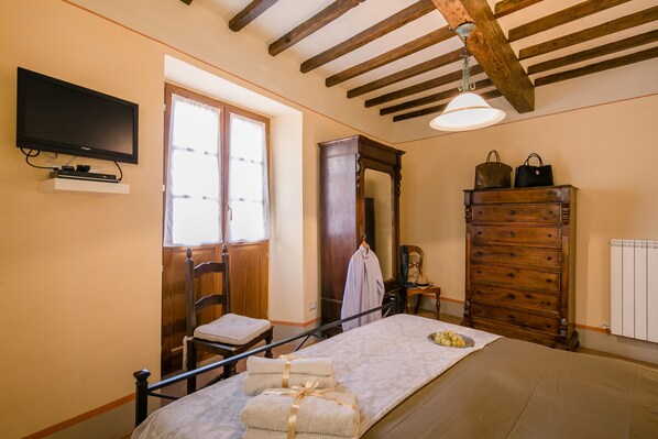 7 Schlafzimmer, Bügeleisen/Bügelbrett, WLAN, Bettwäsche