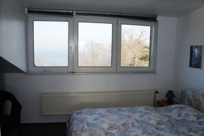 2 Schlafzimmer, Reisekinderbett, WLAN