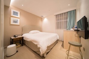 Minibar, desk, blackout curtains, iron/ironing board - Youranju Hotel (Shenzhen)