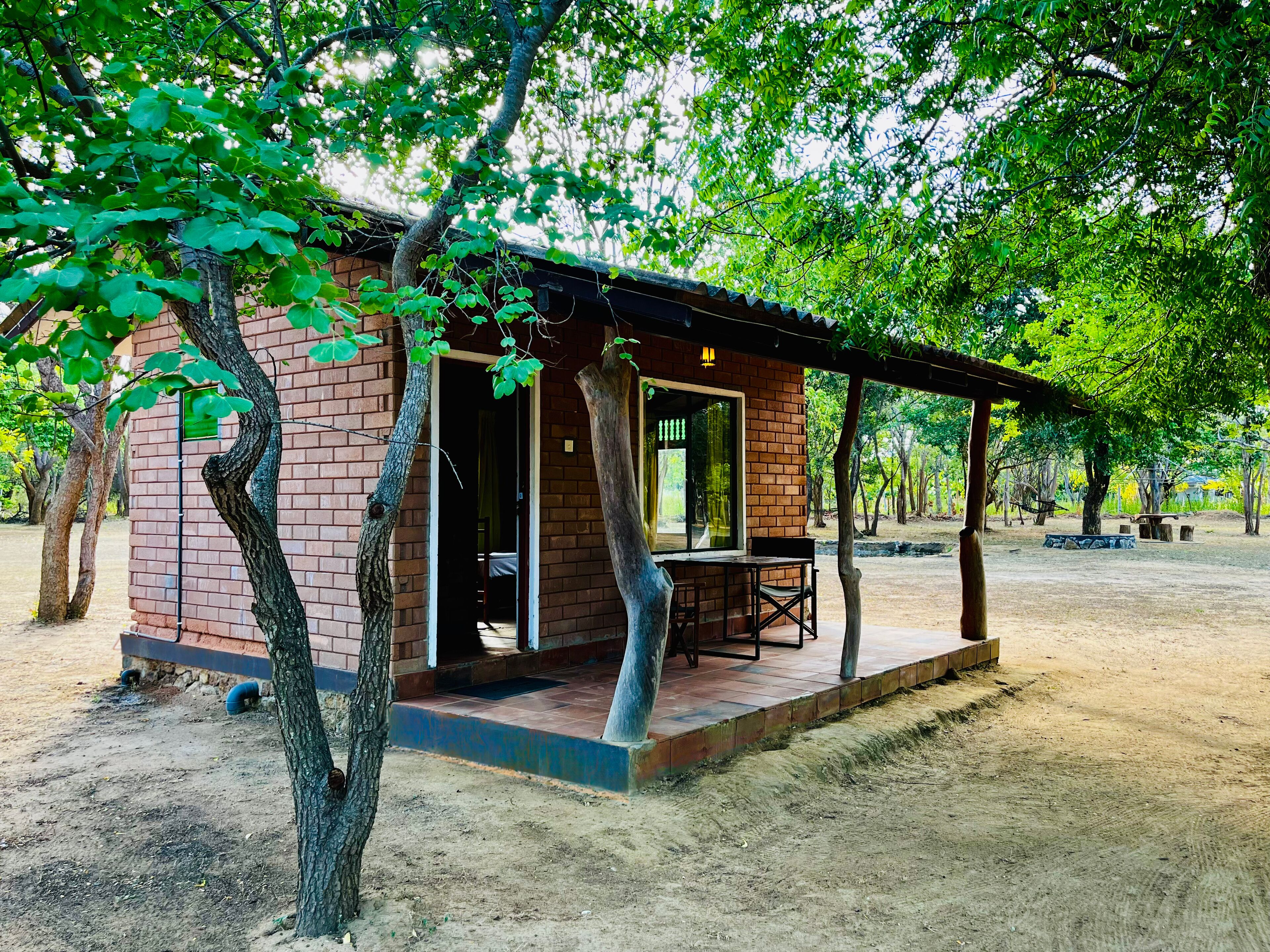 Independent Cottage Den | 1 bedroom, in-room safe, individually decorated, individually furnished