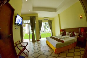 Superior-Doppelzimmer, Meerblick | Minibar, Zimmersafe, kostenloses WLAN, Rollstuhlgeeignet