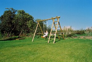 Unclassified image, 5 of 11, button