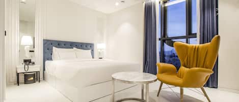 Deluxe Double Room | 1 bedroom, individually decorated, individually furnished, desk