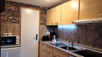 Kühlschrank, Mikrowelle, Ofen