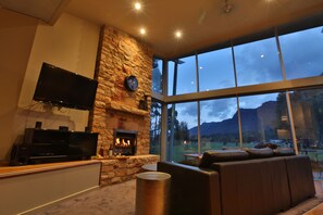 Luxury Chalet (Bushland Luxury Couples Retreat) | Living area | Flat-screen TV, fireplace, DVD player - Bushland (Halls Gap)