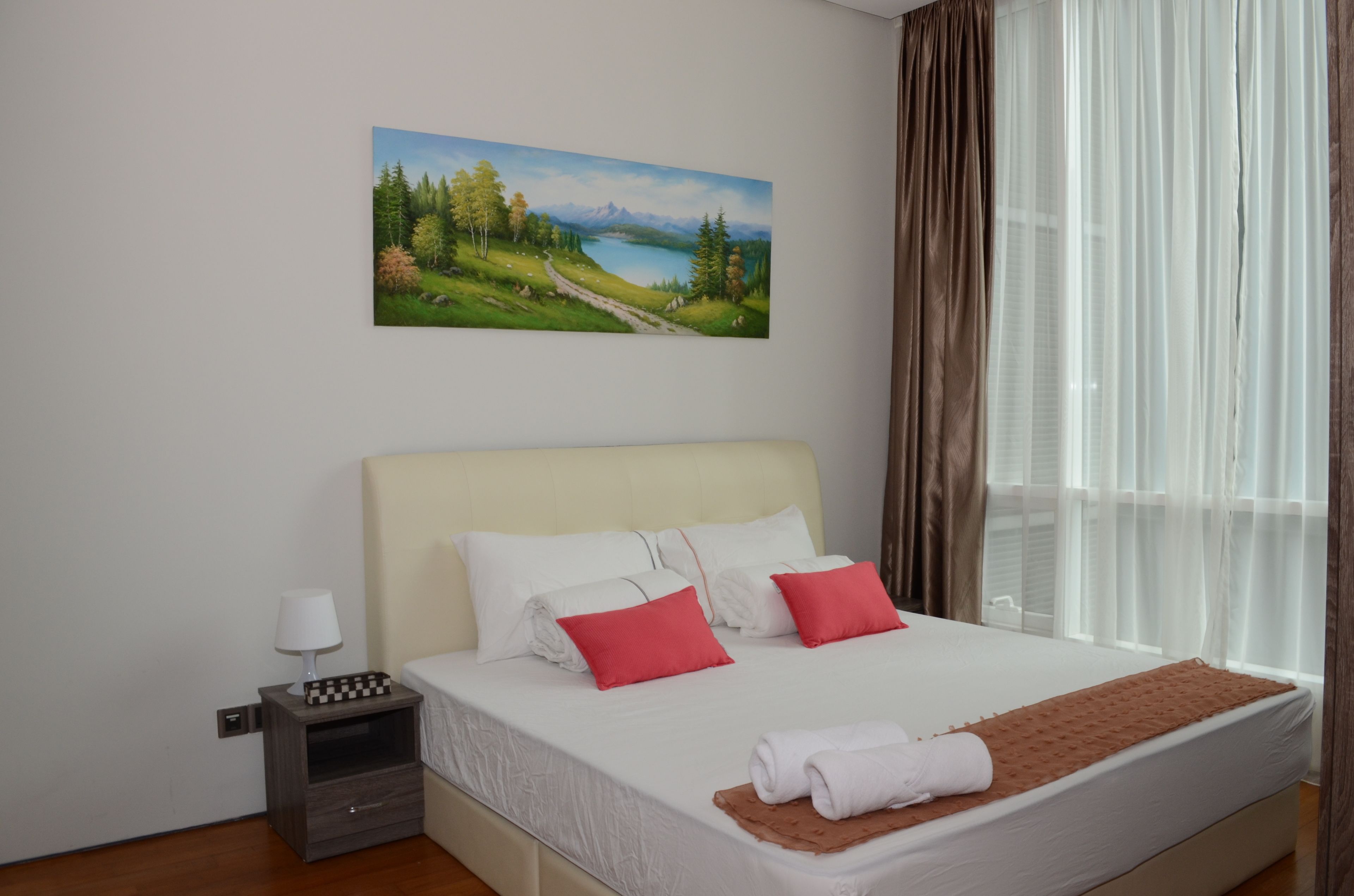 exclusive apartment, 2 bedrooms, 1 bathroom | 3 bedrooms, individually decorated, individually furnished, desk