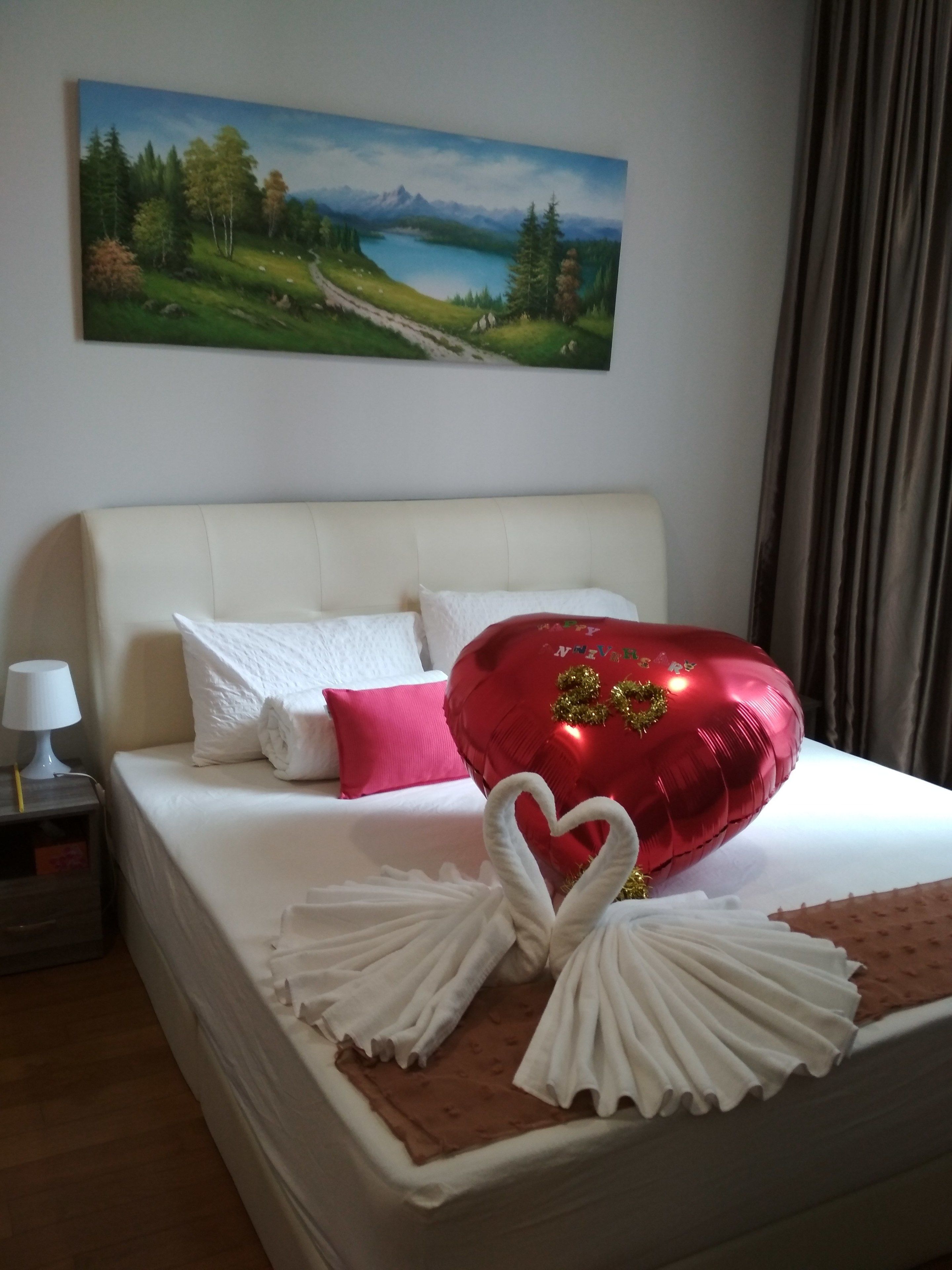 exclusive apartment, 2 bedrooms, 1 bathroom | 3 bedrooms, individually decorated, individually furnished, desk