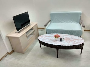 Superior Twin Room | Minibar, desk, blackout drapes, iron/ironing board