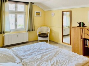 2 Schlafzimmer, Reisekinderbett, Rollstuhlgeeignet