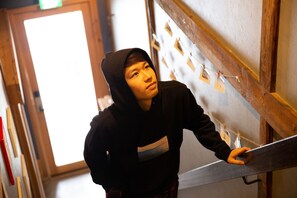 Staircase - Fukuoka Guesthouse HIVE - Hostel (Fukuoka)