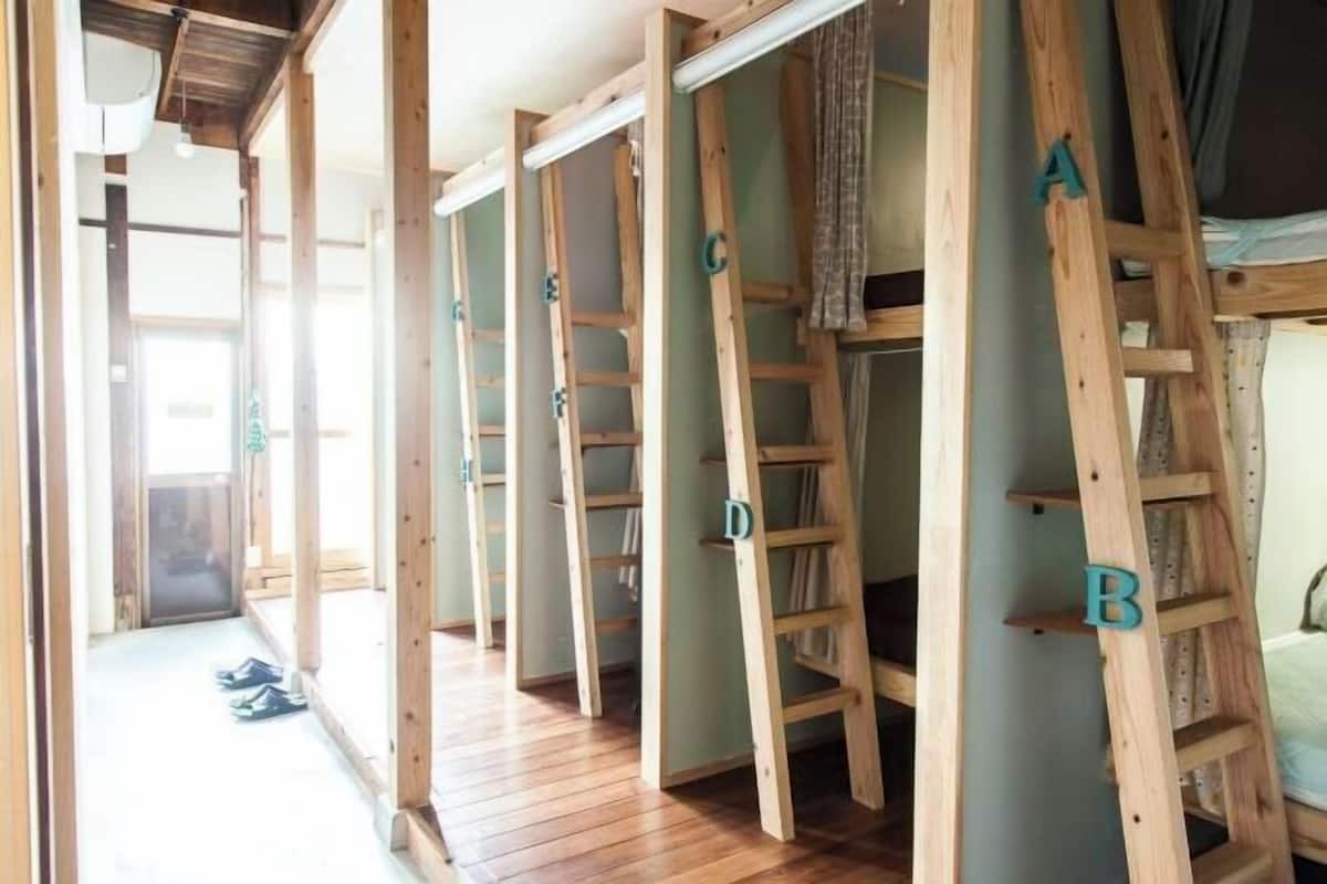 Down comforters, in-room safe, blackout drapes, free WiFi