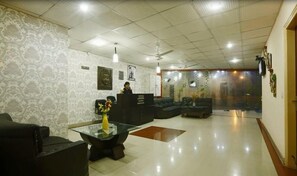 Lobby sitting area - Hotel Green Lotus Dwarka (New Delhi)