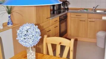 Fridge, oven