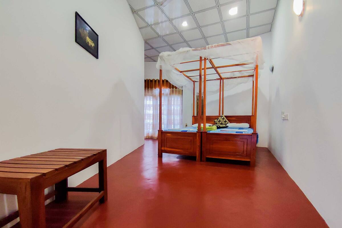 In-room safe, desk, soundproofing, iron/ironing board