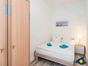 2 bedrooms, WiFi, bed sheets