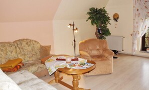 Unclassified image, 5 of 13, button