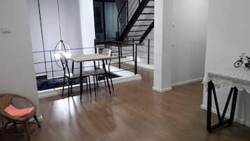 2-Bedroom Townhome | Living area | TV