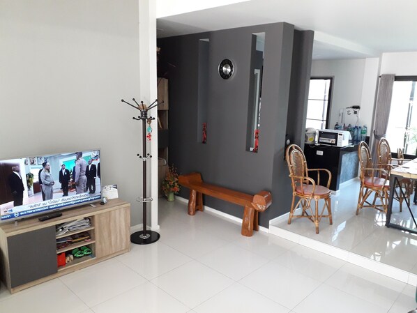 Lobby - New Loft Modern Home (Hang Dong)