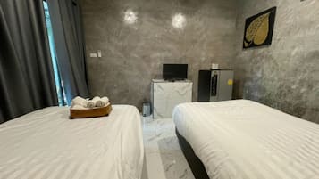 Loft Twin Room | 1 bedroom, desk, blackout drapes, free WiFi
