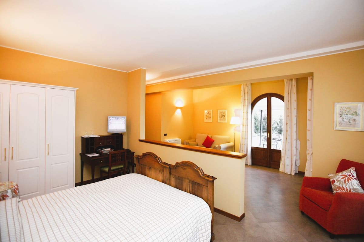 Quadruple Room, Terrace | Minibar, in-room safe, desk, blackout drapes