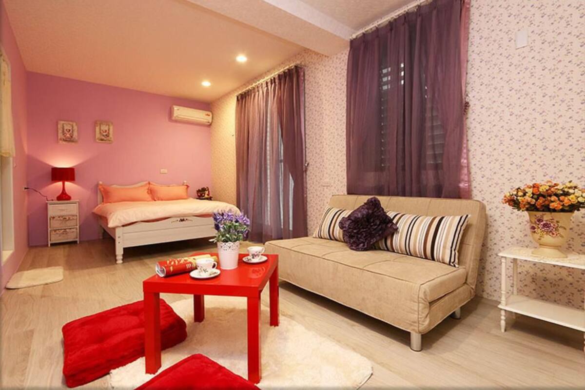 Desk, blackout curtains, rollaway beds, free WiFi
