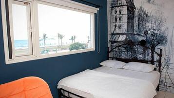 Blackout drapes, soundproofing, free WiFi, bed sheets