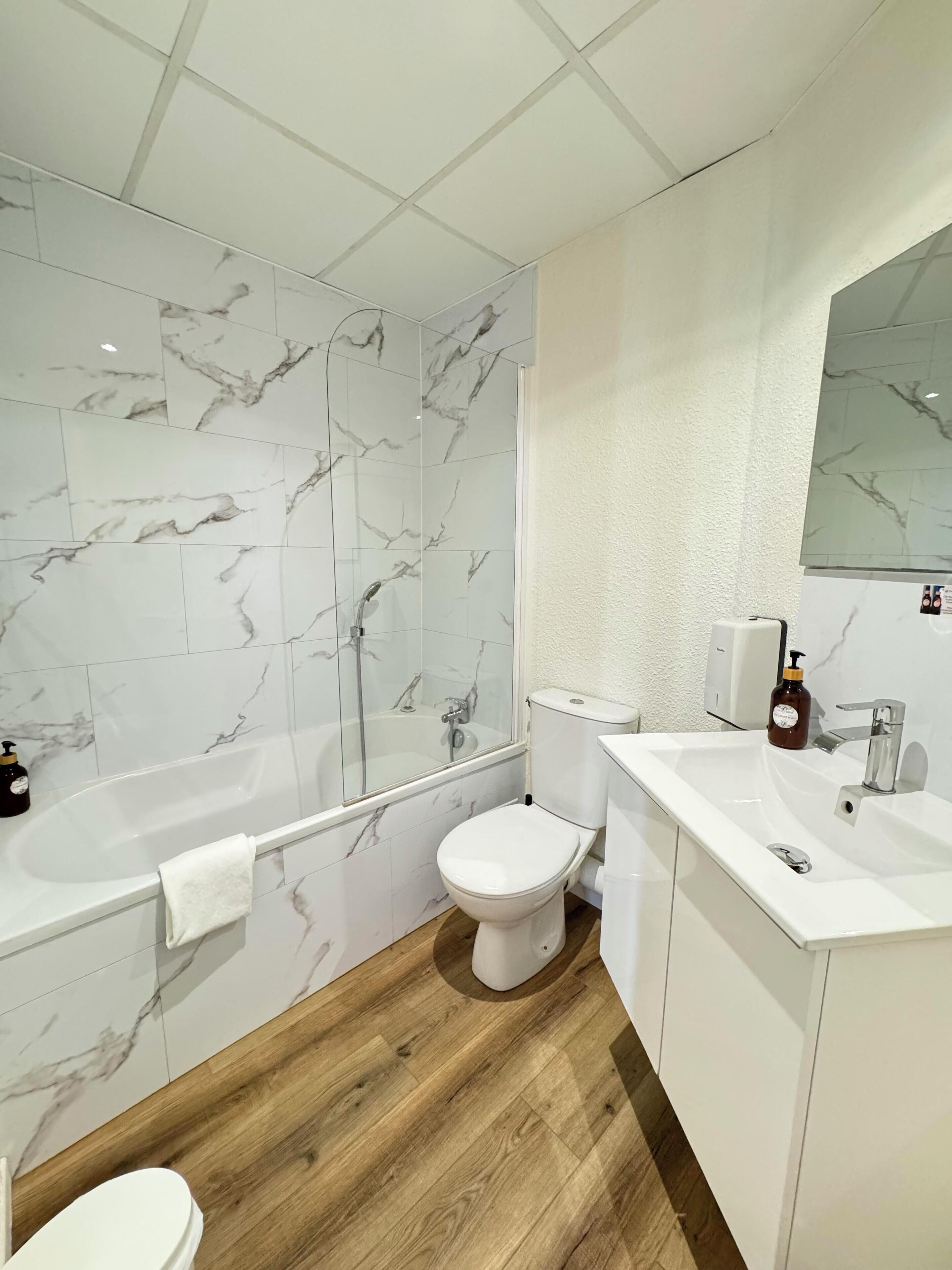 double room, sea view | bathroom | free toiletries, hair dryer, towels, soap