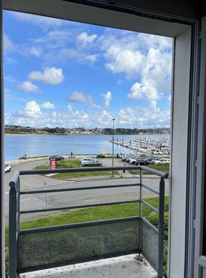 Habitación doble superior, vista al mar | Vista del balcón