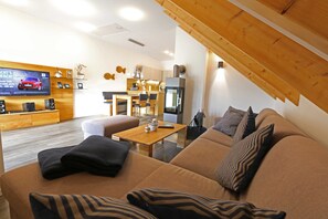 Fernseher, Kamin